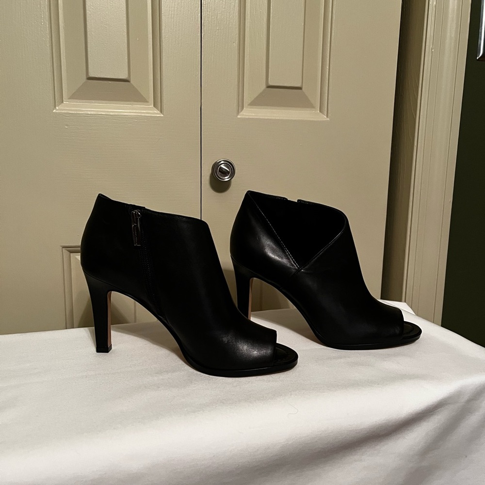 Vince Camuto Open toe heels. Very soft